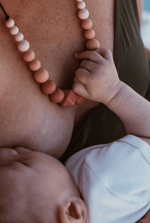 Solène | Breastfeeding, wearing and teething jewelry: Terracotta (Terracota-Nude-Pearl Pink)