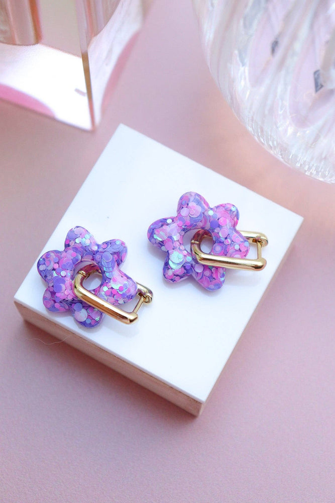 Jojo Confettis purple earrings: Flowers + Gold Oval Hoops