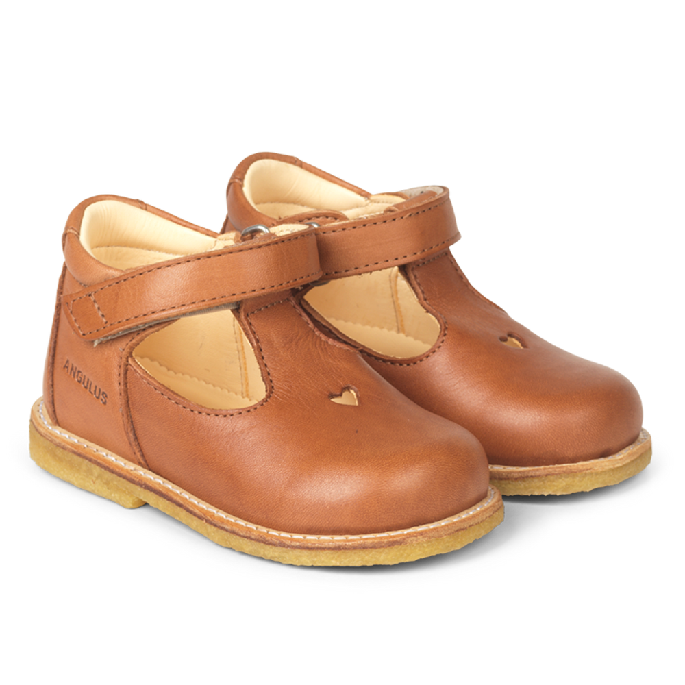 (3267-101) Classic mary janes cognac