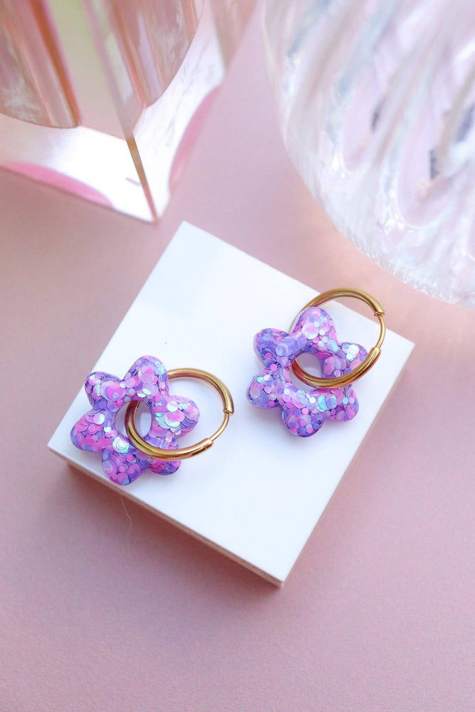 Jojo Confettis purple earrings: Flowers + Gold Oval Hoops