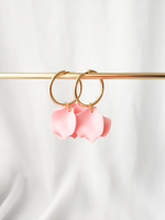 Poppy hoop earrings - Pale pink: 30 mm hoop earrings + petals