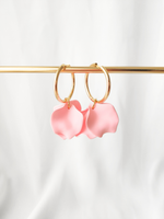 Poppy hoop earrings - Pale pink: 30 mm hoop earrings + petals