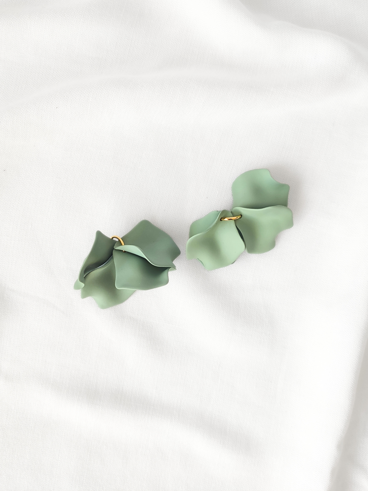 Poppy hoop earrings - Vert de gris: 30 mm hoop earrings + petals