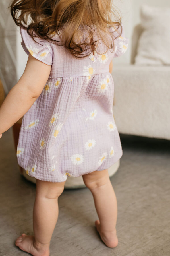 Purple muslin romper - Daisies